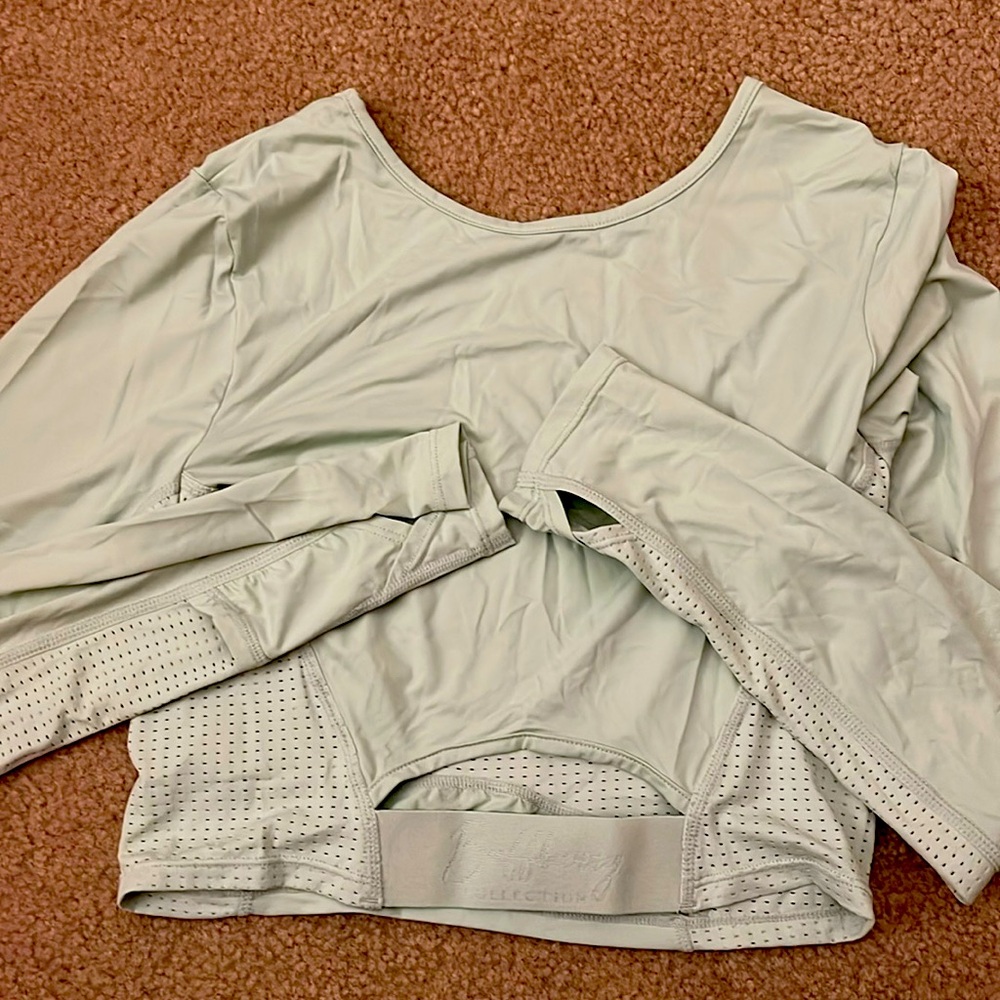 Storm Reversible Crop- Mojave Mint